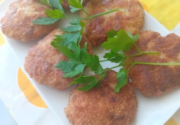 Kotlety drobiowe z kurkami