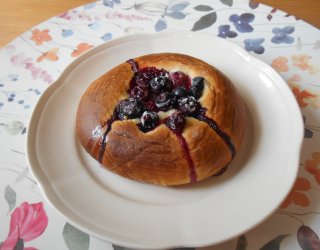 Drożdżówki z borówkami
