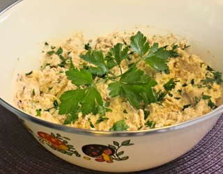 Jajeczna pasta z makrelą wędzoną.