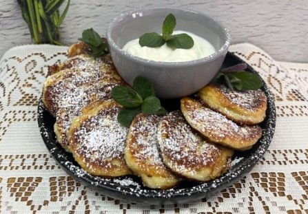 Szybkie i proste placuszki bananowo serowe