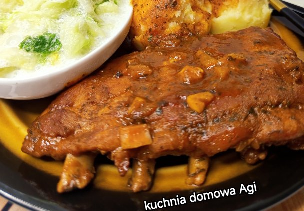 Żeberka wieprzowe w przecierze pomidorowym i miodzie