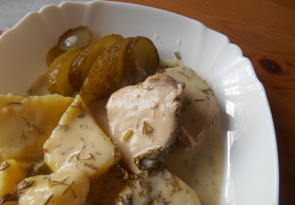 Schab pieczony w sosie koperkowym