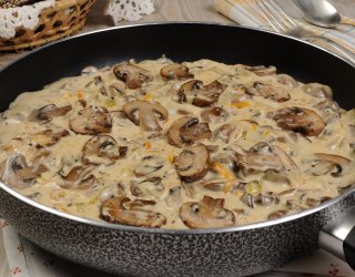 Smażone pieczarki w kremowym sosie