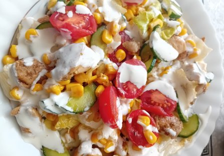 Sałatka kebabowa