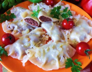 Pierogi z wołowiną i fasolą