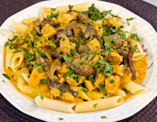 Sos grzybowo - drobiowy z makaron PENNE Barilla