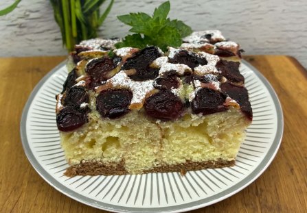 Ciasto kakaowo-waniliowe z czereśniami na dużą blachę