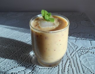 Koktajl mleczny brzoskwiniowy z kiwi