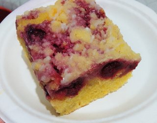 Ciasto śliwkowe łyżką mieszane