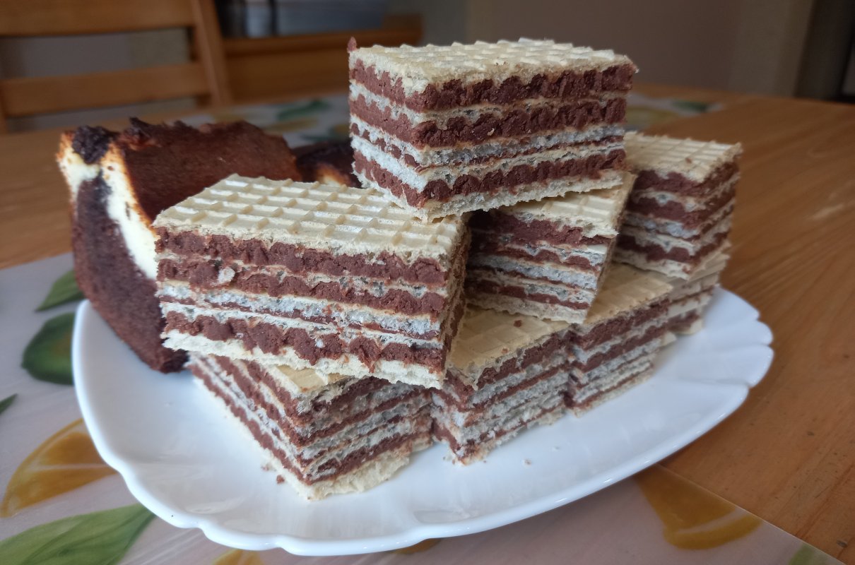 Wafle przełożone masą z mleka w proszku