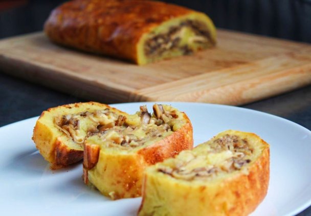 Rolada ziemniaczana z pieczarkami palce lizać :-)