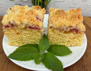 Najlepsze ciasto z rabarbarem na zsiadłym mleku