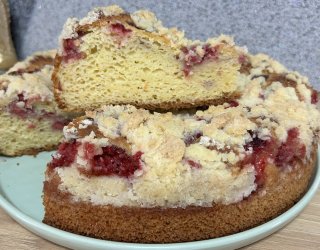 Ciasto drożdżowe bez wyrabiania z malinami ( bez dodatku masła )