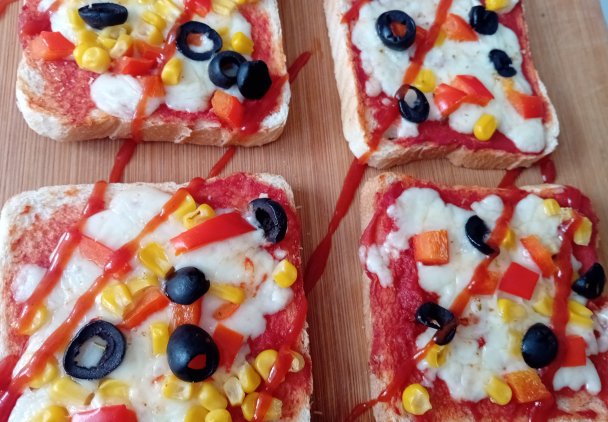 Tostowe mini pizze