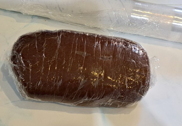 Kruche ciasto kakaowe.