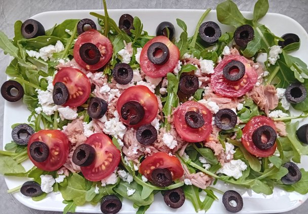 Salatka z tuńczykiem