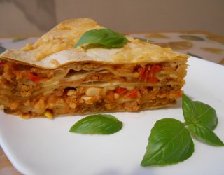 Tortilla z mięsem mielonym, a’la torcik
