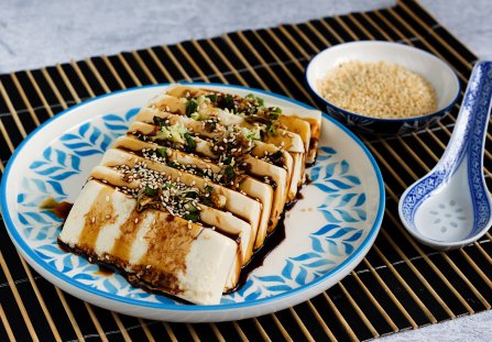 Hiyayakko czyli tofu na zimno