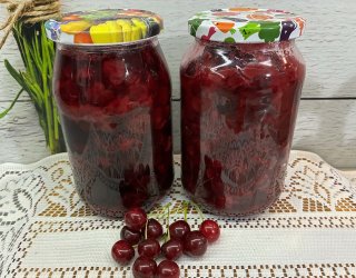 Domowe wiśnie w syropie