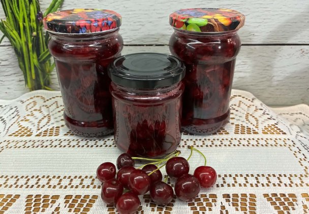 Domowy dżem z wiśni