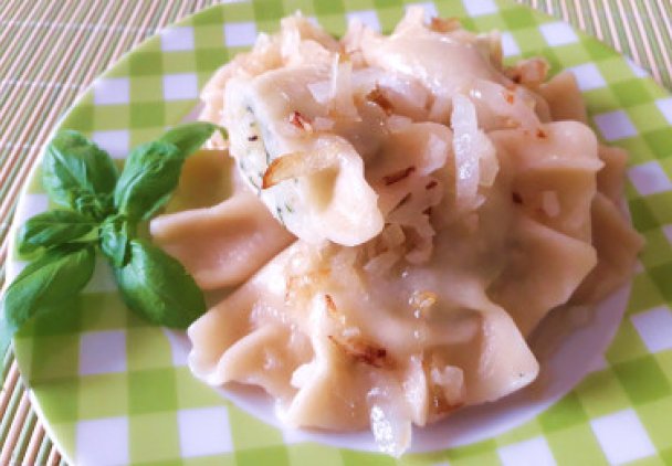 Pierogi z młodymi ziemniakami i koperkiem