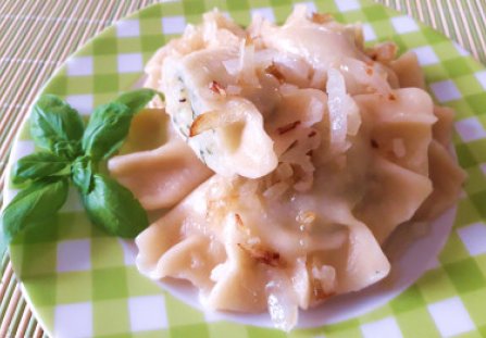 Pierogi z młodymi ziemniakami i koperkiem