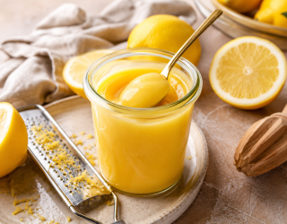 Domowy lemon curd. Najlepszy krem cytrynowy do tart, ciast i deserów
