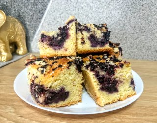 Ciasto drożdżowe z jagodami i kruszonką ( bez wyrabiania )