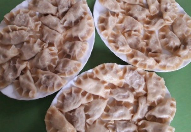 Pierogi z mięsem pieczonym