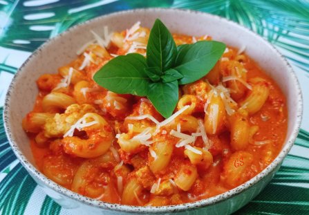 Makaron Cavatoappi z kurczakiem w sosie z pieczonej papryki