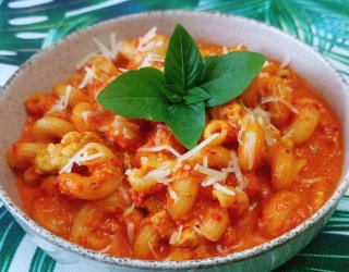 Makaron Cavatoappi z kurczakiem w sosie z pieczonej papryki
