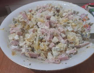 Sałatka z mortadela