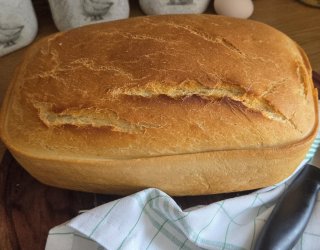 Chleb z naczynia żaroodpornego