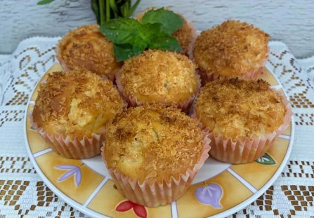 Muffinki z jabłkami i jogurtem greckim – wilgotne, puszyste i bez miksera