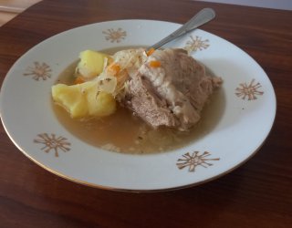 Kapuśniak na żeberkach