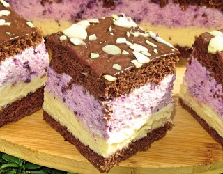 CIASTO JAGODOWA KOSTKA-delikatne, puszyste, z kremem i pianką