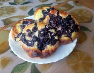 Drożdżówki z borówkami i budyniem