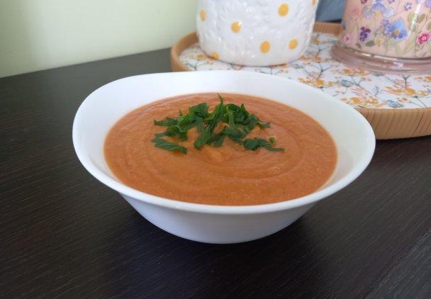 Krem z pomidorów i papryki