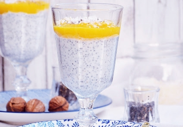 Pudding chia z musem z mango