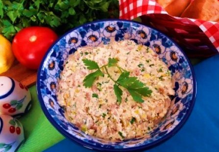 Pasta twarogowo-jajeczna z boczniakami