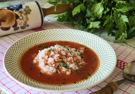 Zupa pomidorowa ze świeżych pomidorów