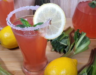 Lemoniada rabarbarowa