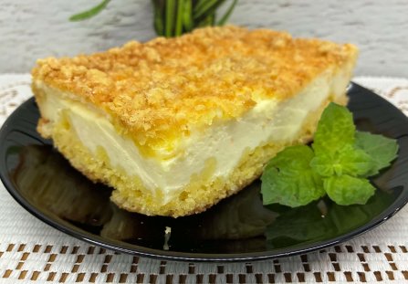 Ciasto jogurtowe z kruszonką – delikatne, puszyste i proste