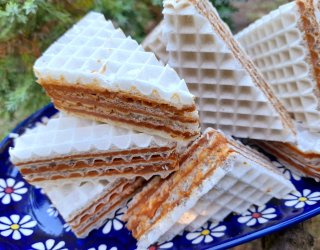 Domowe wafelki z kajmakiem