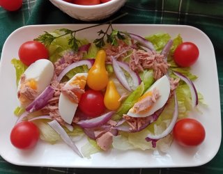 Sałatka z tuńczykiem