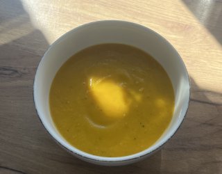 Kremowa zupa z pieczonej dyni