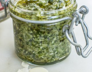 Pesto bazyliowo migdałowe
