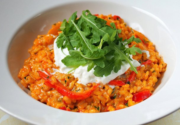Paprykowe risotto z burratą