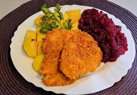 Filet z kurczaka w płatkach kukurydzianych.