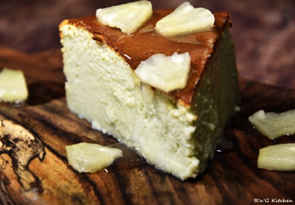 Sernik matcha & ananas
